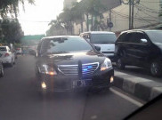 Heboh Mobil Menteri RI 59 Lawan Arus, Netizen Murka