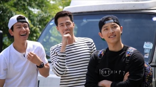 Bentuk Dukungan Persahabatan Song Joong Ki dan Jo In Sung untuk Lee Kwang Soo