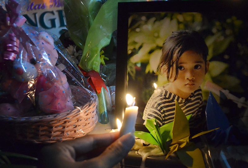 Terkuak Fakta Baru Pria Bule Ayah Angkat Angeline