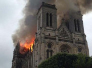 Basilika Perancis Terbakar
