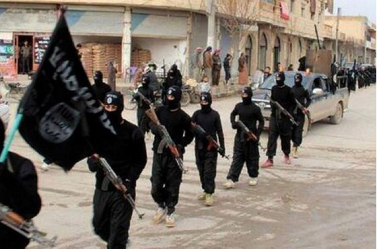 Tak Puasa, ISIS Gantung 2 Bocah di Tiang