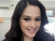 Anggunnya Cut Meyriska Berhijab