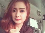 Kejutan Manis Cita Citata untuk Sang Mama 