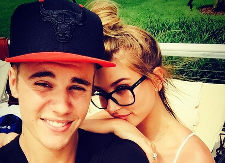 Justin Bieber Foto Tanpa Busana Saat Liburan