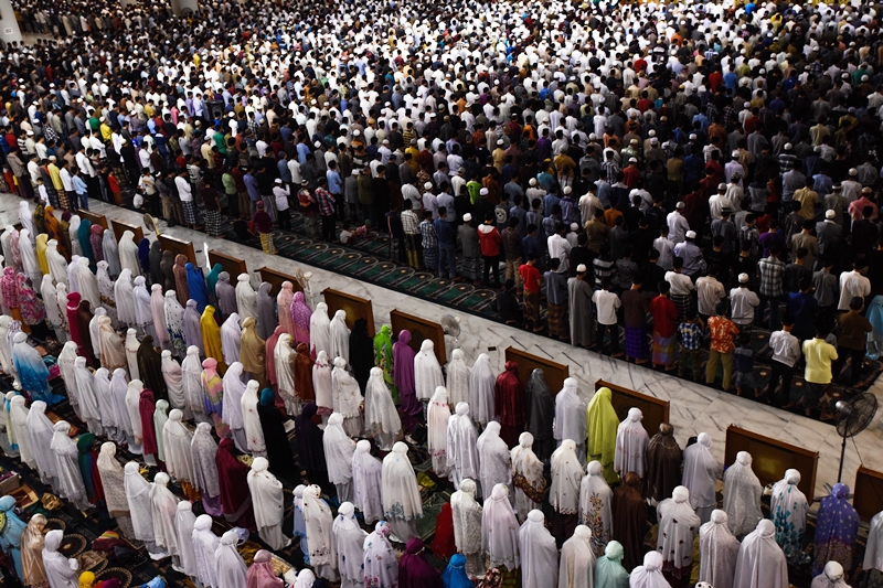 Tips Atasi Rasa Kantuk Saat Salat Tarawih