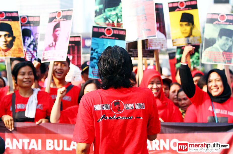 Jalan Sehat Bundaran HI Kenang Bung Karno