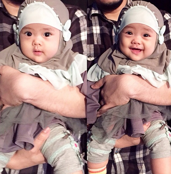Bayi Hijaber Oki Setiana Dewi Bikin Gemes
