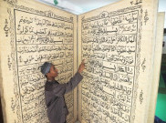 Alquran Raksasa di Berbagai Kota