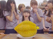 Ketika Member NMB48 Makan Durian di MV 'Durian Shonen'