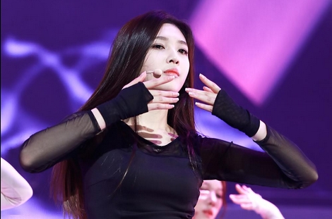 Joy Red Velvet Akui Naksir Bibir Sungjae BTOB yang Seksi