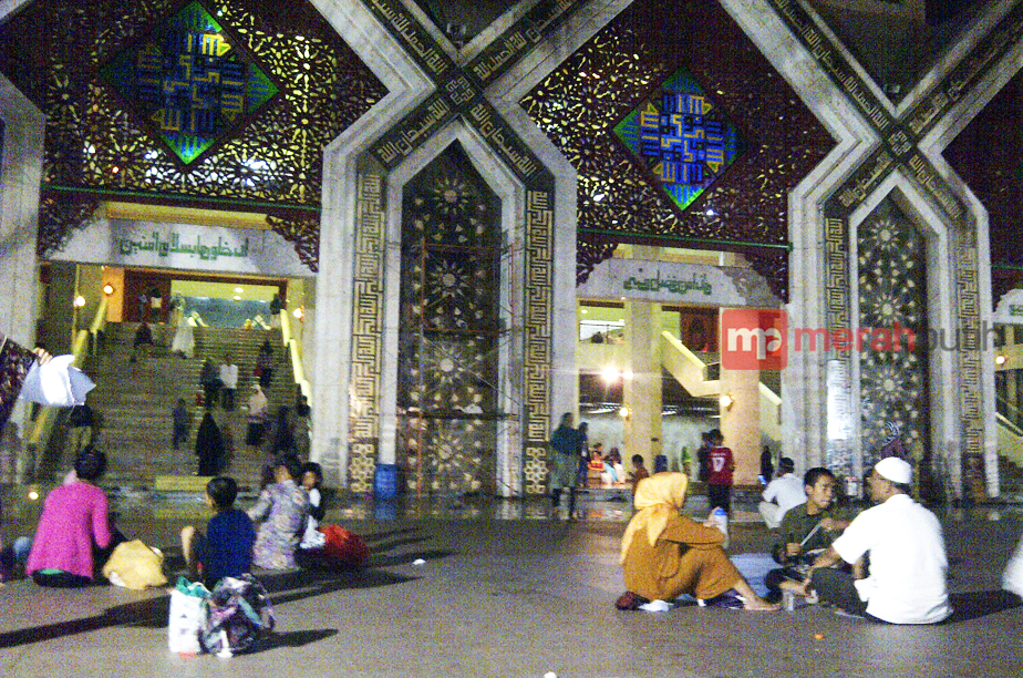 Masjid At Tin, Tempat Mengenang Jasa Ibu Negara Tin Soeharto