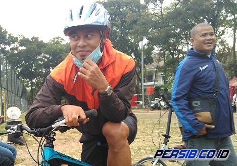 Atep Isi Ramadan dengan Bersepeda