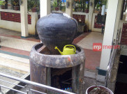 Makam Habib Husein dan Orang Tionghoa Bersebelahan di Masjid Luar  Batang