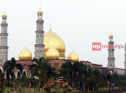 Masjid Kubah Emas Tidak Pernah Sepi Pengunjung