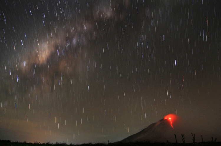 Gunung Sinabung Erupsi 3 Kali Hanya dalam Beberapa Jam