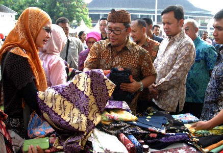 Cantiknya Batik Nusantara