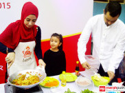 Annisa Trihapsari - Sultan Djorghi Pamer Kemesraan Depan Umi Pipik