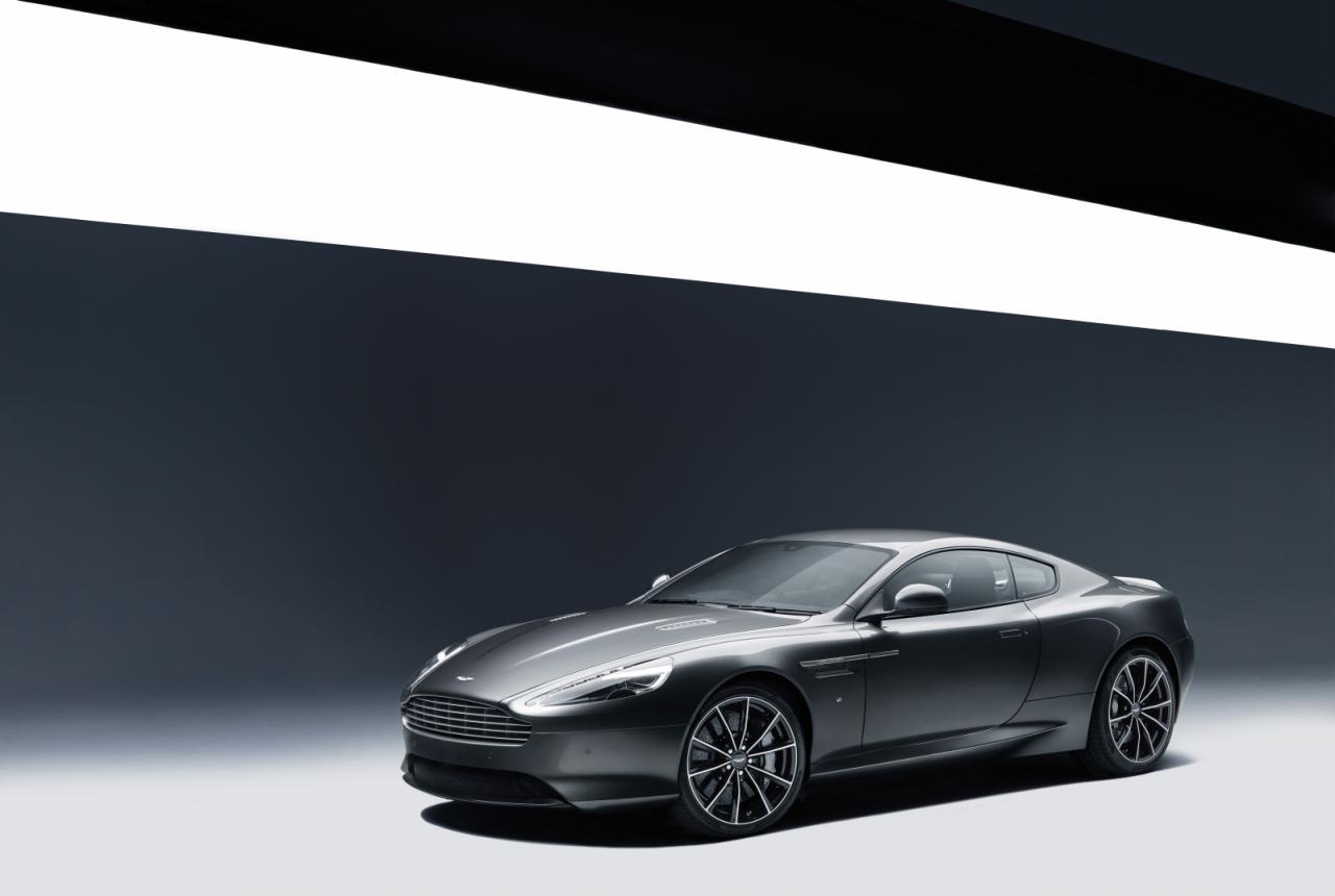 Aston Martin GT DB9 Mejeng di Goodwood Festival 2015