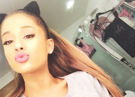 Dukungan Fans Ariana Grande Lewat #WeForgiveYouAriana