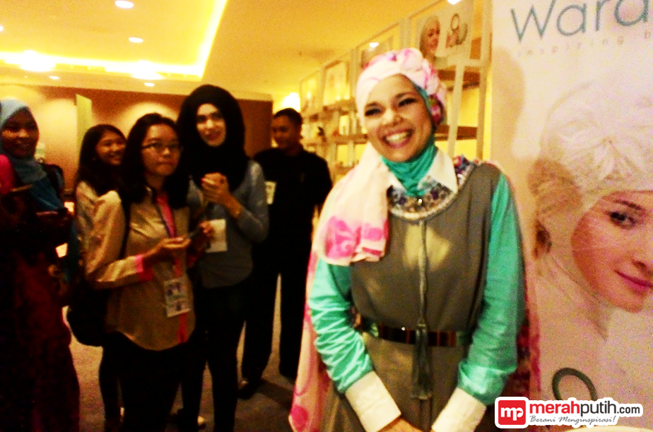 Rapot Ibadah Merah, Dewi Sandra Ingin Vakum dari Dunia Hiburan
