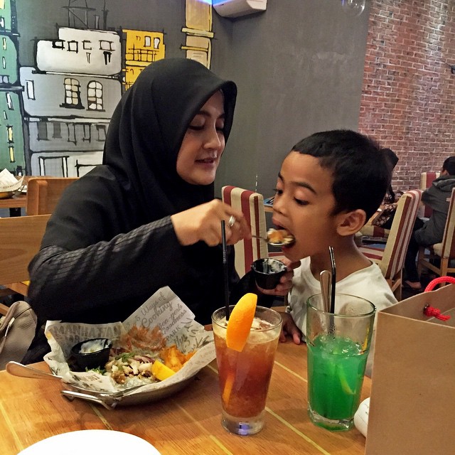 Kangen Uje, Pipik Dian Irawati Makin Fokus Asuh Anak-anaknya