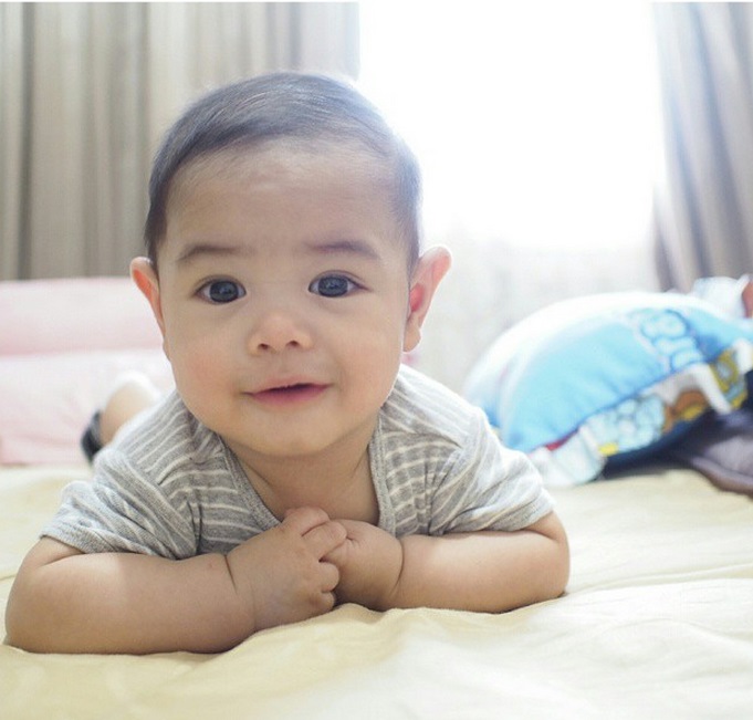 Gantengnya Ariendra, Anak Alyssa dan Dude yang Bikin Gemes