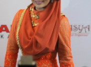 Krisdayanti Rambah Dunia Bisnis Busana Muslimah