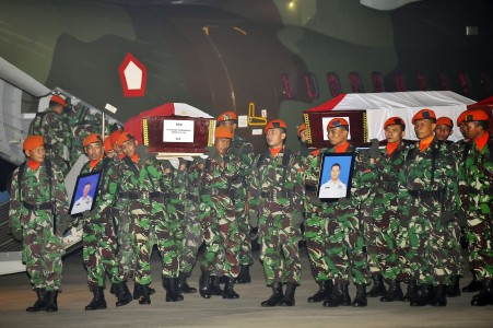 Tiba di Bandara Halim, Korban Hercules C-130 Disambut Upacara Militer