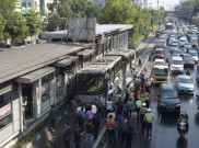 Ini Kesaksian Warga saat Bus Transjakarta Terbakar