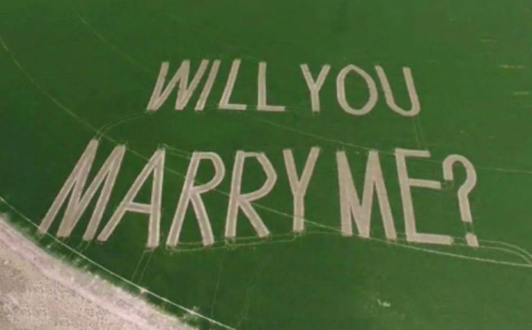 Kisah Romantis Pasangan Ini Bikin Iri Para Jomblo