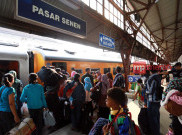  H-5, Stasiun Pasar Senen Mulai Ramai Pemudik