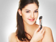 5 Tips Make Up untuk Menghadapi Paparan Matahari