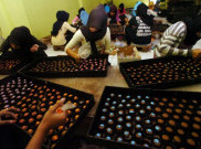 Produksi Kue Jelang Lebaran