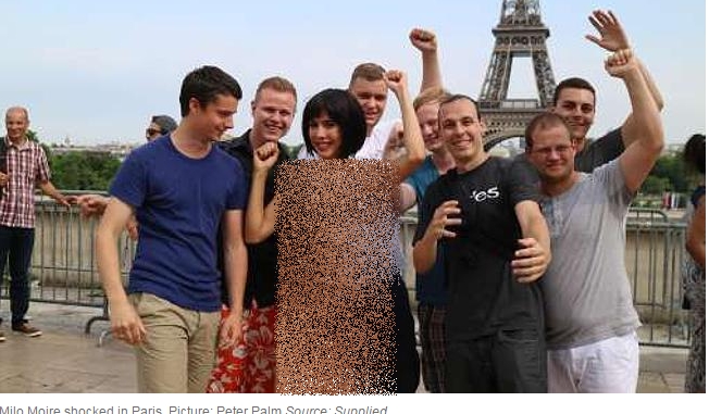 Seniman Kontroversial Ditangkap Akibat Selfie Tanpa Busana di Menara Eiffel