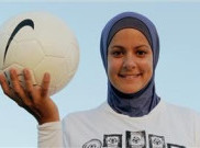 Prancis Larang Pesepak Bola Muslimah Berhijab