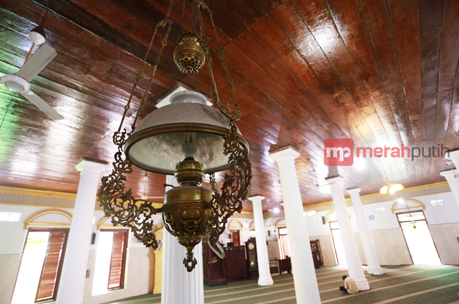 Renovasi Masjid Tua, Pengurus Masjid Rogoh Kocek Sendiri Rp1,5 Miliar.