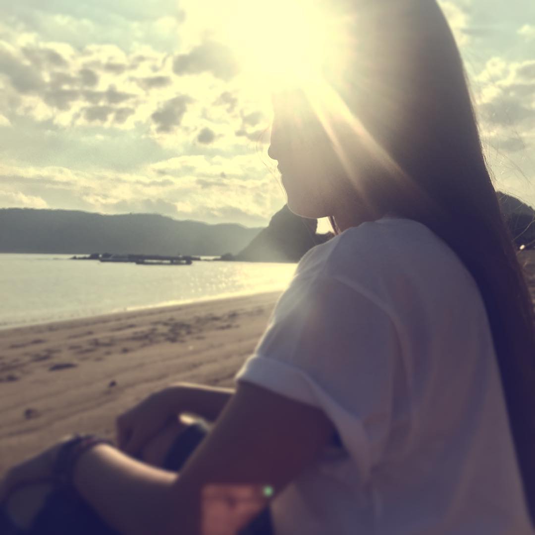 Shaheer Pamer Foto Ayu Ting Ting di Pantai Lewat Instagram