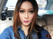 Agar Seksi di Depan Suami, Inul Daratista Pakai Lingerie