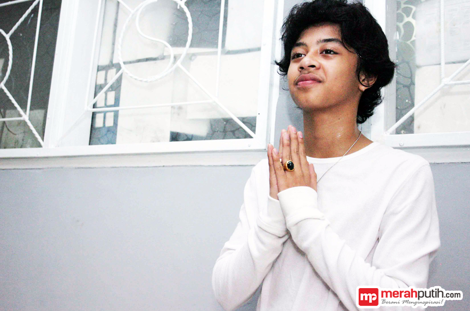 Bastian Steel Buka Puasa Bareng Anak Yatim 