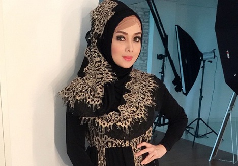 Berhijab, Terry Putri Kebanjiran Job