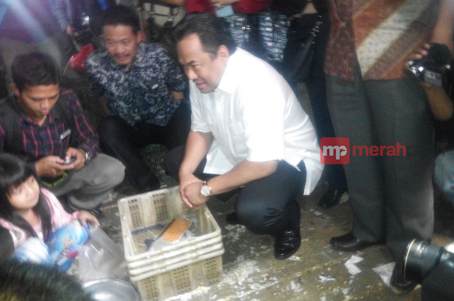 Borong Kolang-Kaling, Mendag Rachmat Gobel Dapat Bonus Bacan