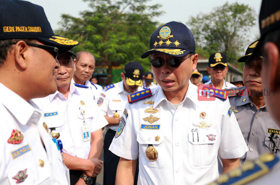 Menteri Jonan, Bukan Tentara Tapi Bergaya Militer 