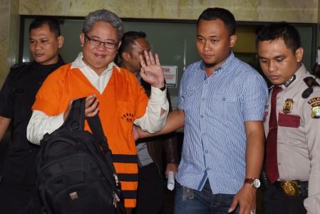 KPK Geledah Kantor PTUN Medan dan Rumah Dinas Tersangka