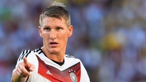 Manchester United Resmi Dapatkan Bastian Schweinsteiger