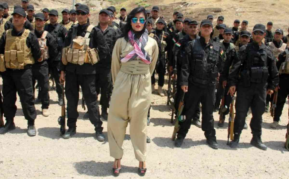 Penyanyi Cantik Asal Kurdi Tantang ISIS Lewat Sebuah Lagu