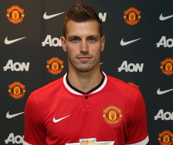 Morgan Schneiderlin Resmi Jadi Pemain Manchester United
