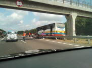 Kecelakaan Bus, Tol Palikanci Macet