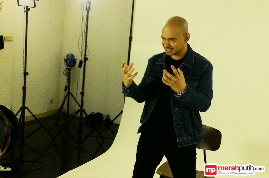 Takut Dikhianati, Husein Alatas Curhat Lewat Lagu