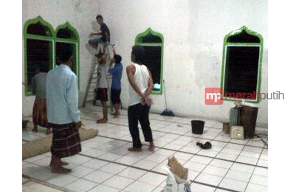 Sambut Lebaran Prabowo Bersih-Bersih Masjid Di Bogor