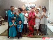 Busana Lebaran Krisdayanti dan Yuni Shara Kompak, Meski Tak Janjian